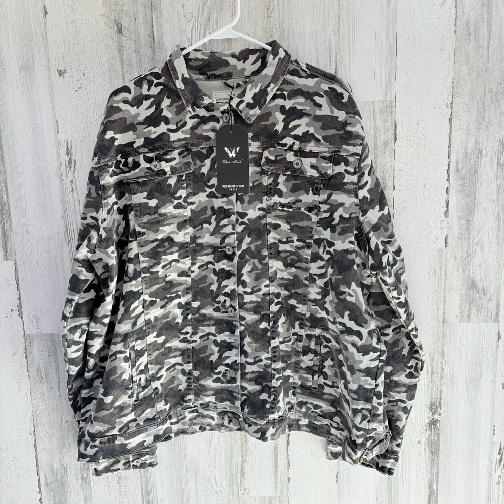 White Mark Women’s Plus Size Camo Button Down Jacket Size 3XL NWT